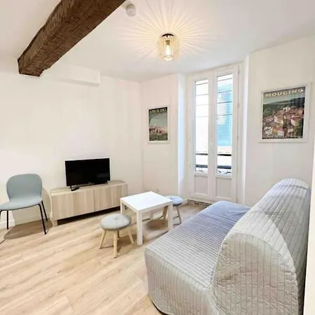 Le Close: 4 Prs Standing - Vieille Appartement *